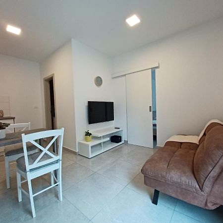 Apartments Leon 1 Novigrad  Exterior photo
