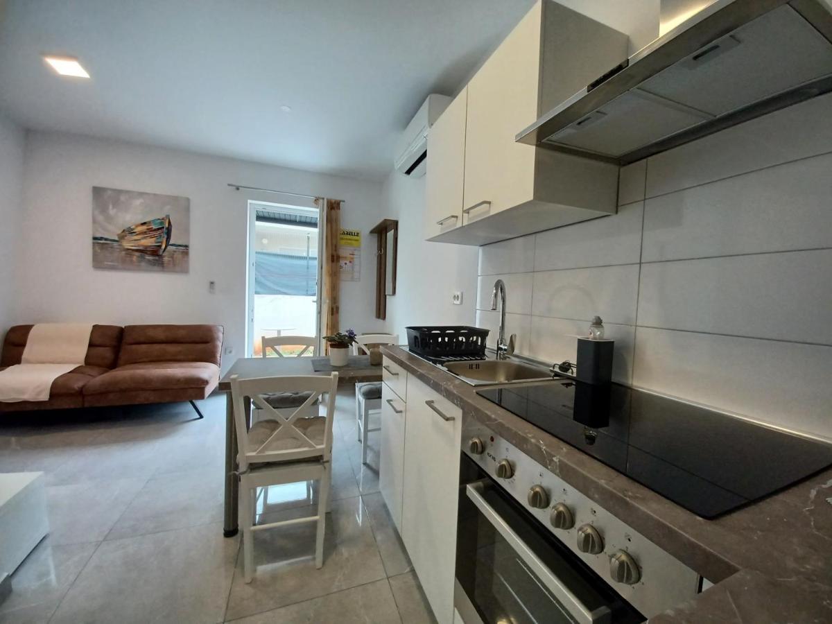 Apartments Leon 1 Novigrad  Exterior photo